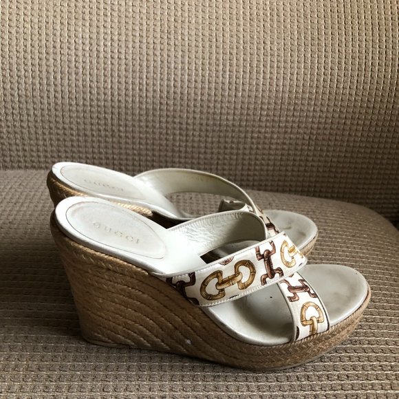 Gucci Women's Monogram Fabric/Leather Trim Wedges Sandals - Picture 1 of 12